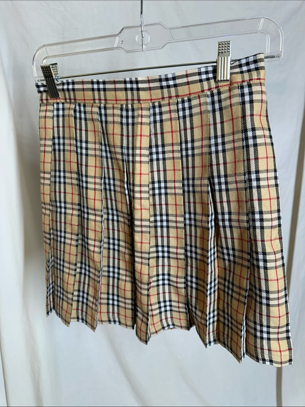 Source Unknown Beige Plaid Pleated Mini Skirt with Red & Black Accents